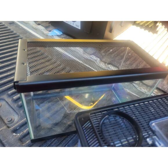 Small critters cages - Picture 3 of 3